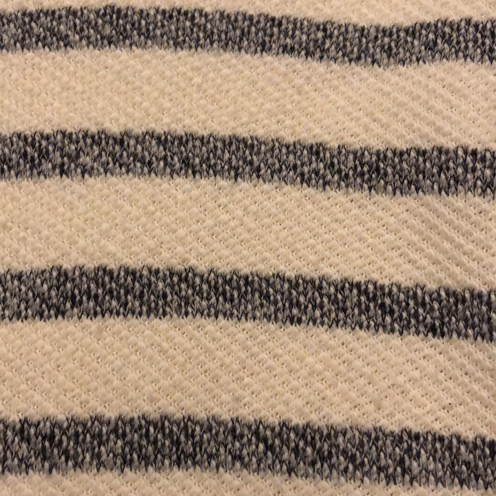 Perfect beach pullover - Picture 2 of 6